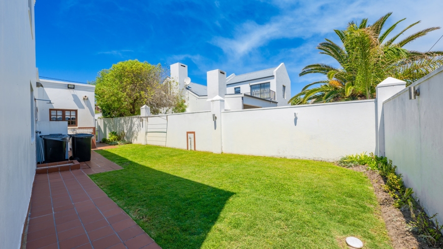 5 Bedroom Property for Sale in Arniston Western Cape